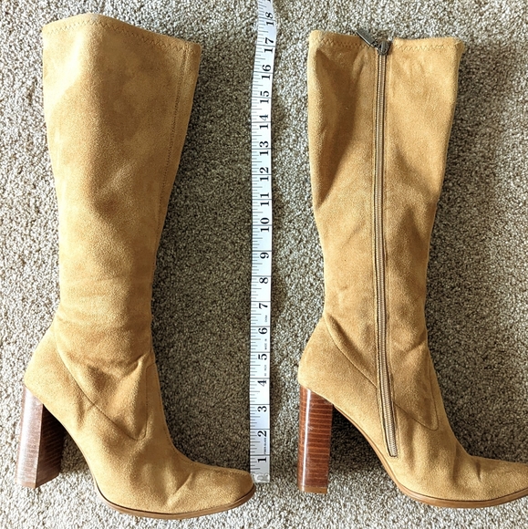 Candie's square toed 90's knee-high boots. - Picture 6 of 9